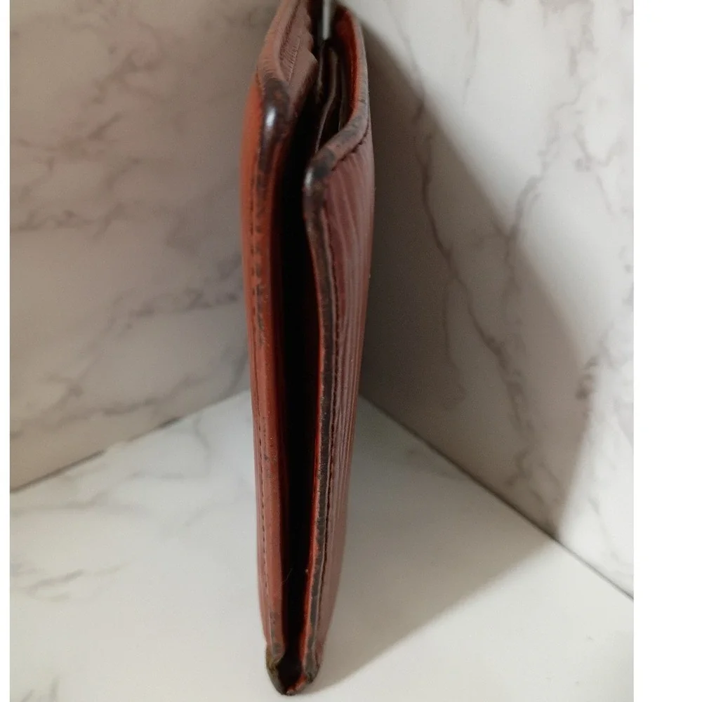 LOUIS VUITTON Vintage Marco Epi Brown Leather Unisex Bifold Wallet